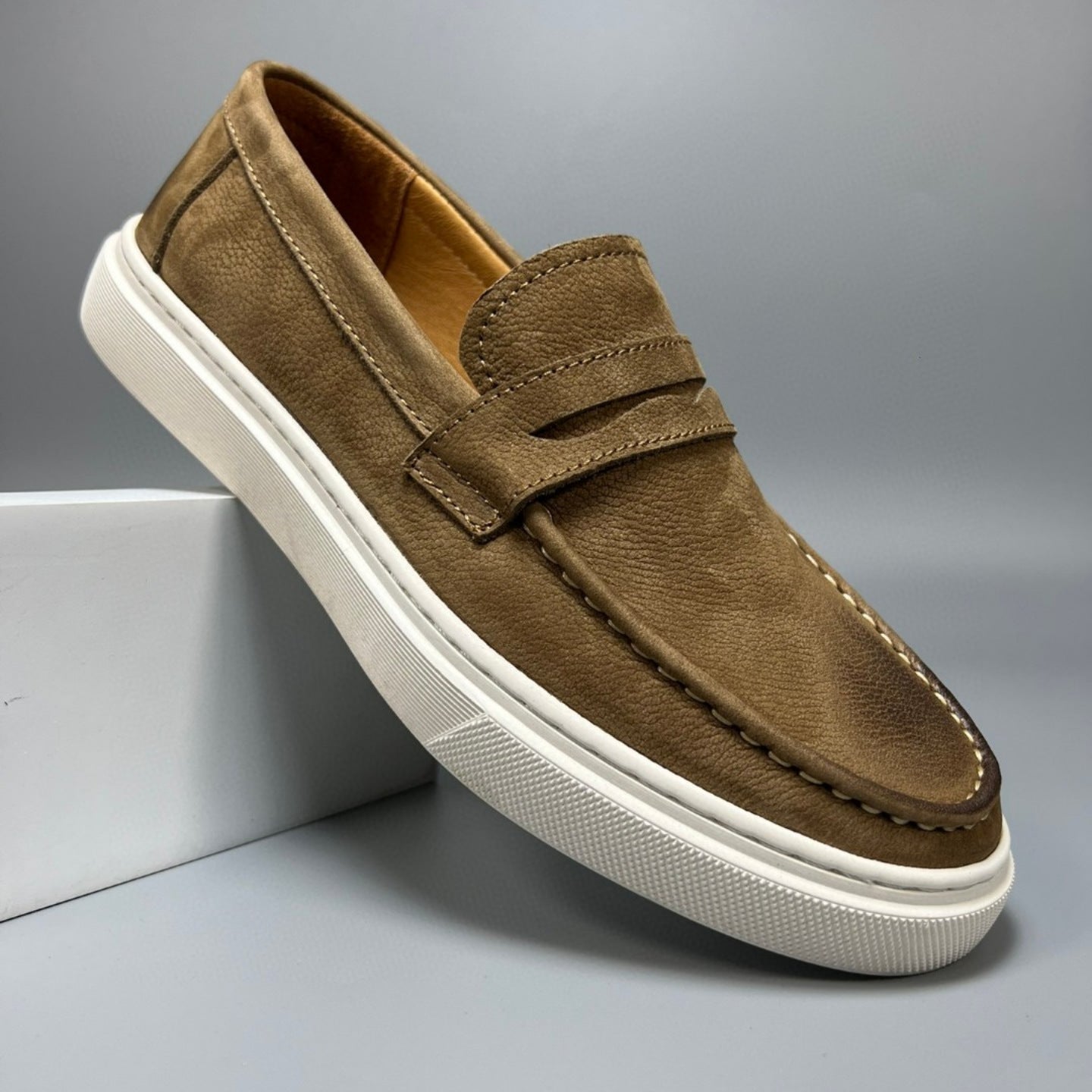 Casual Men's Genuine Retro Soft Bottom Calf Leather Shoes