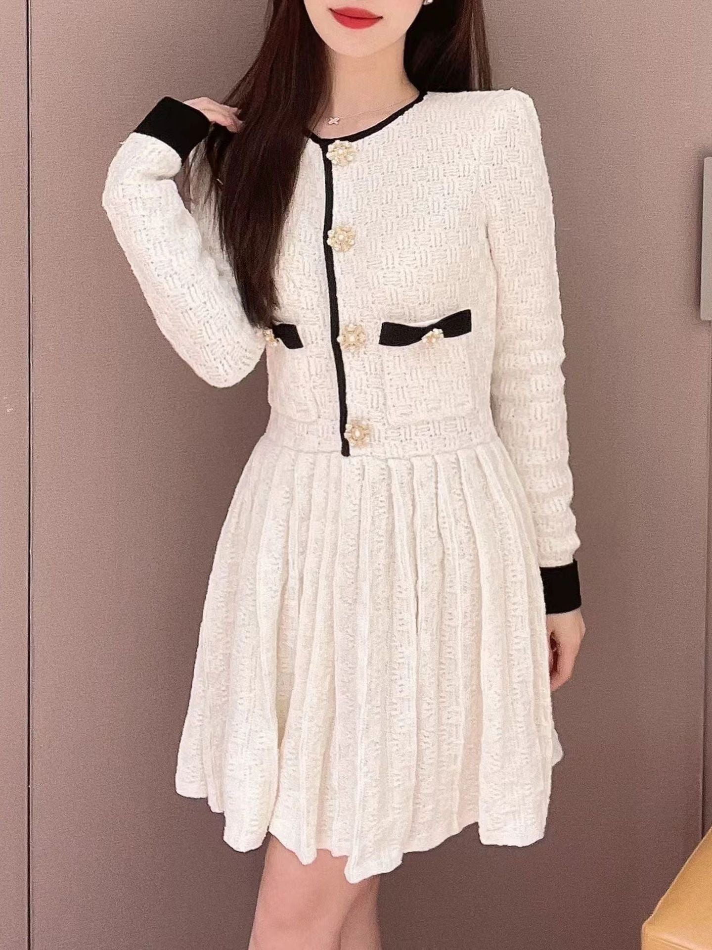 Elegant Ivory White Classic Style Slimming A- Line Dress