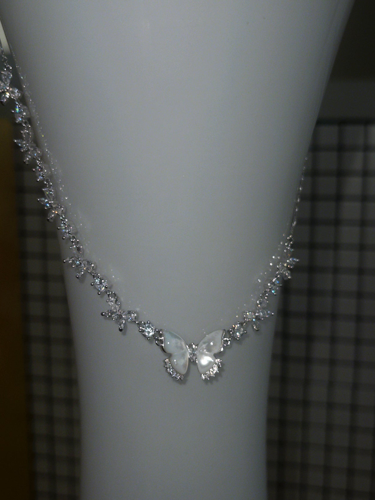 Diamond White Shell Butterfly Necklace Clavicle Chain