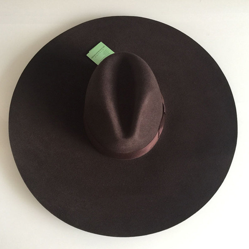 Big brim top hat