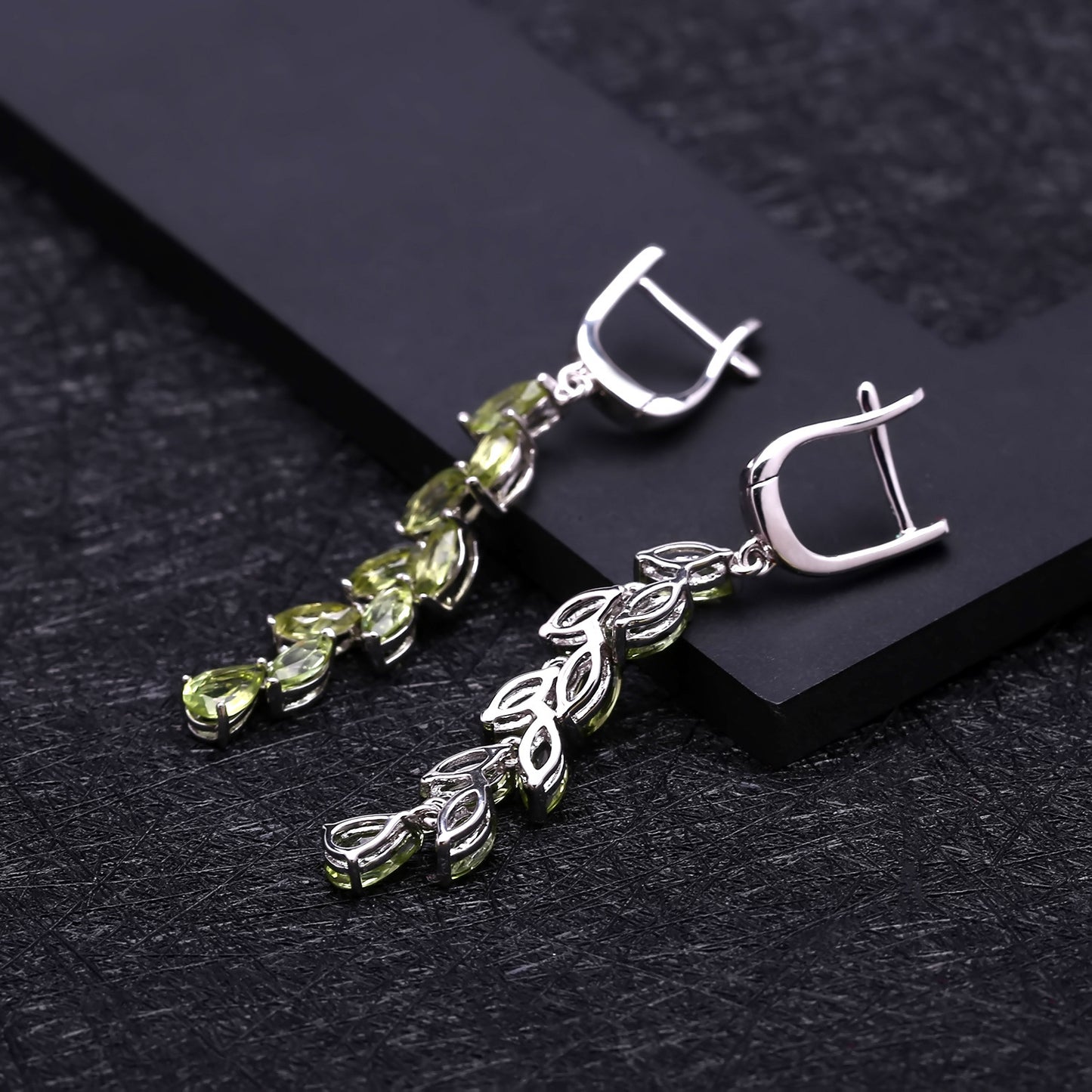 Affordable Luxury Fashion Olivine Earrings Design S925 Silver Inlaid Natural Gem