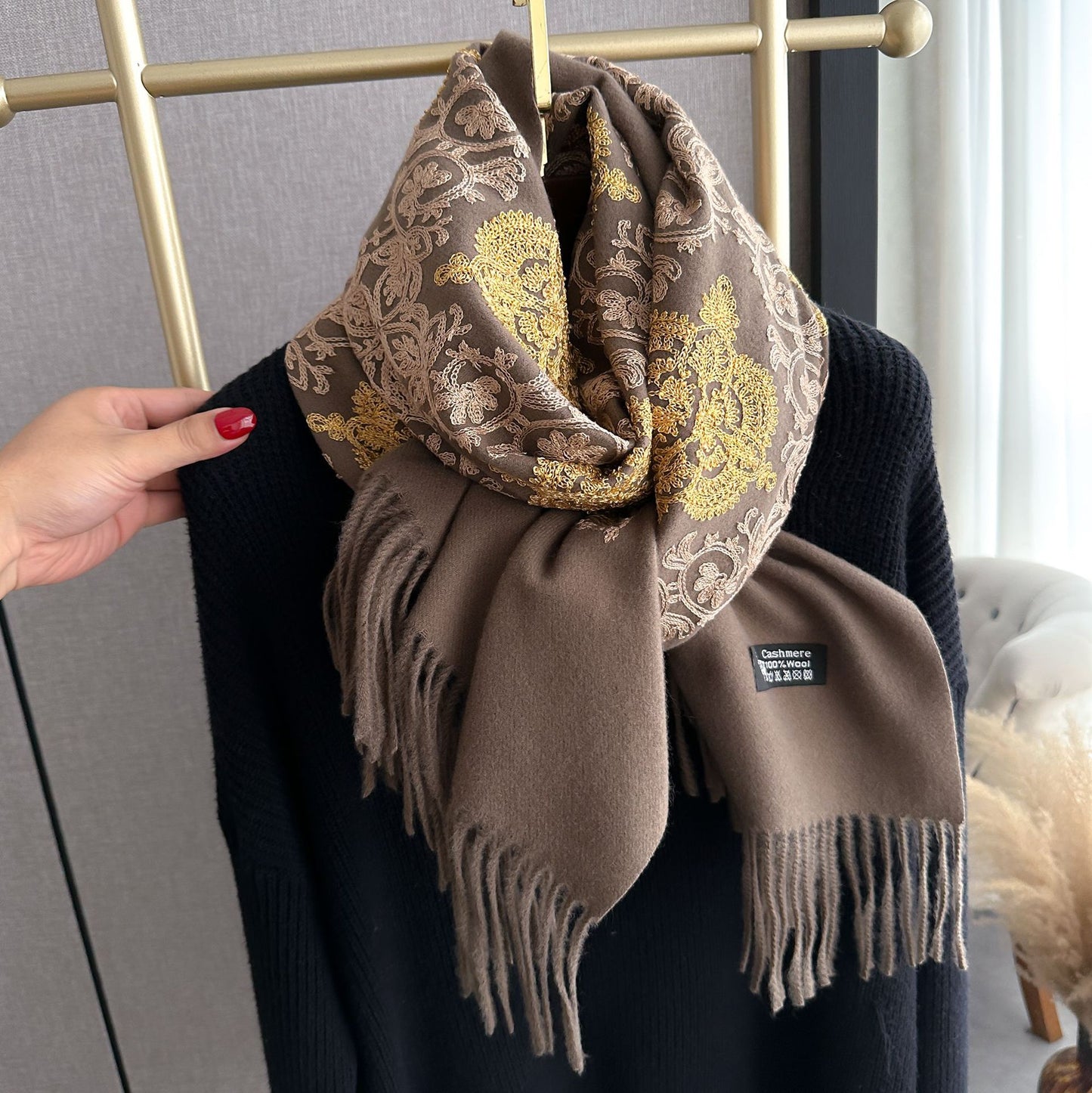 Ethnic Style Plant Totem Cashmere-like Embroidered Warm Scarf
