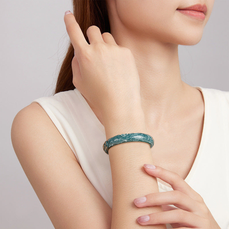 Natural Emerald Blue Water Positive Circle Three-dimensional Carved Bracelet